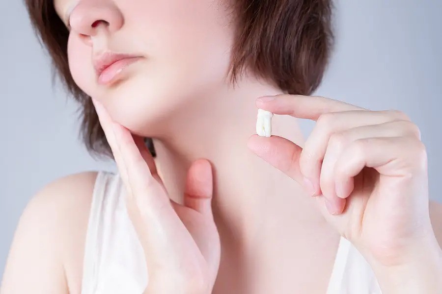 Dr. Chris Kleronomos Explains Vagus Nerve Stimulation For Chronic And Complex Pain